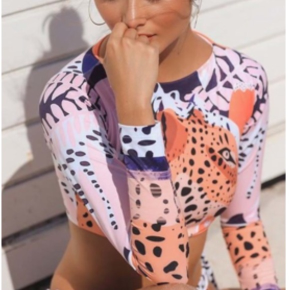 New! Long sleeve wildcat printed  bikini - Picture 9 of 12
